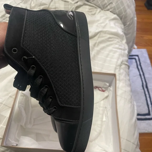 Bought wrong size, worn twice Marc Jacobs | Bags | Brand New Only Worn Twice The Bag Is  main image 4